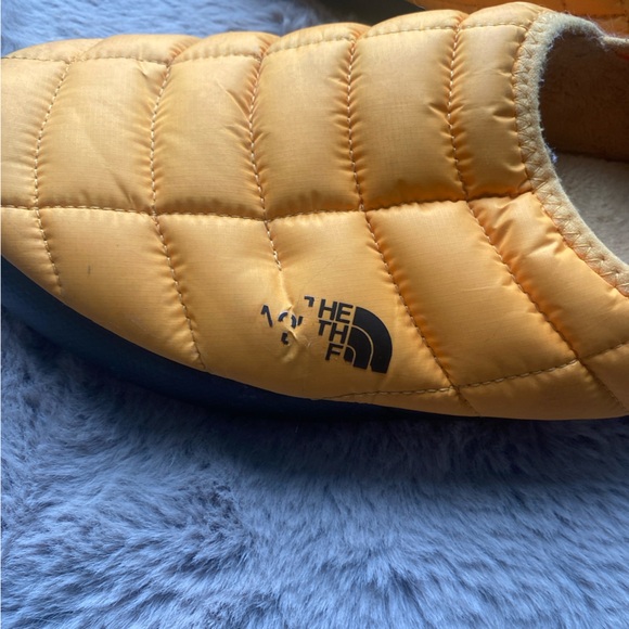 The North Face Men’s THERMOBALL™ Traction Mules - Picture 6 of 8